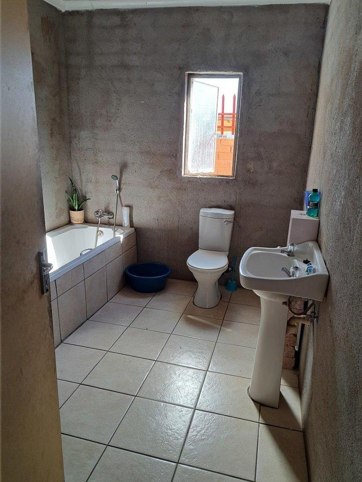 4 Bedroom Property for Sale in Rosedale Western Cape